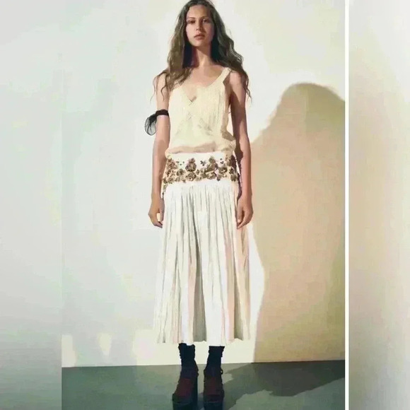 🔥🔥Zara Sequins midi skirt(oversized) - Picture 2 of 8